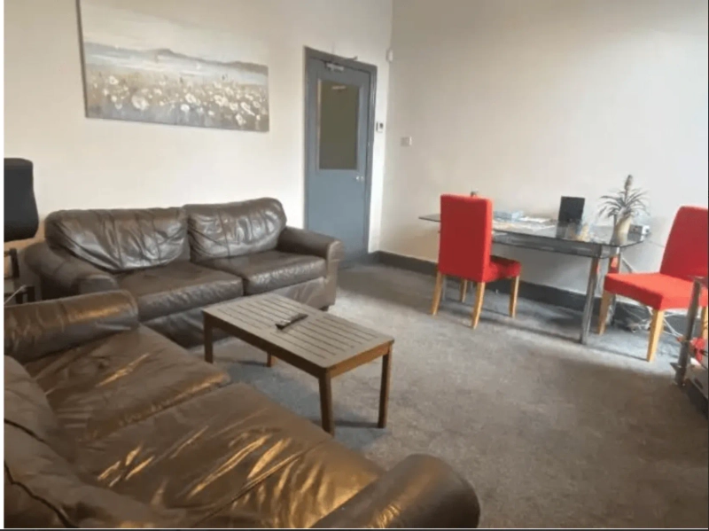 Portland Street - 4 Bed - Thumbnail 5